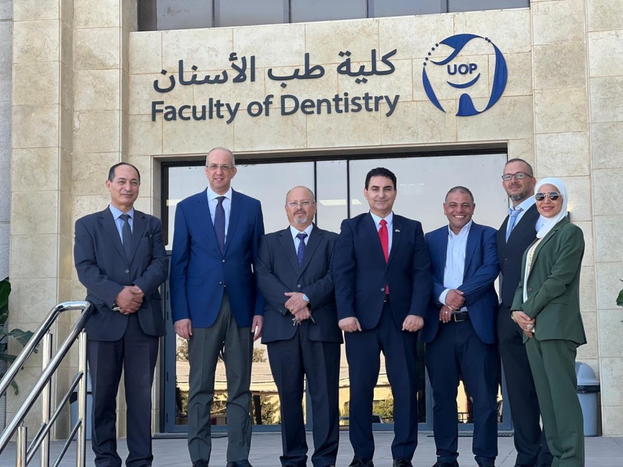 رئيس جامعة البترا يستقبل وفدا من