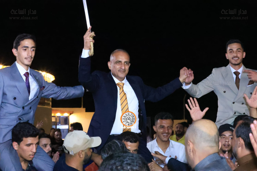 هاشم الفقرا الزيود يحتفل بتخرج نجله