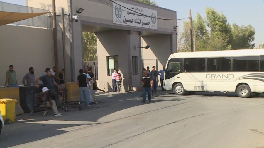 فتح جسر الملك حسين أمام المسافرين