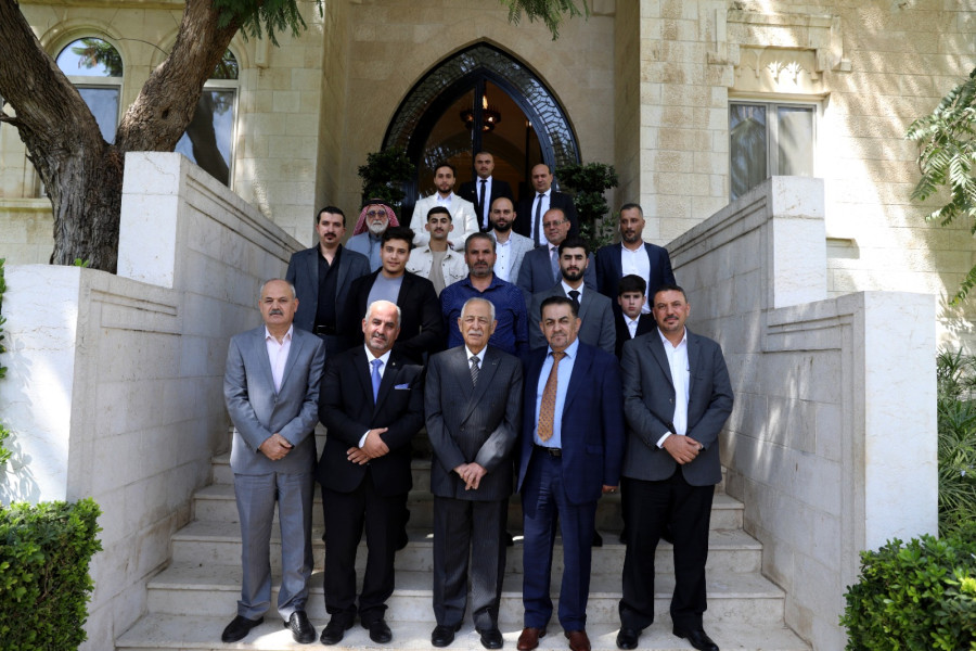 عشيرة الديري في زيارة إلى الديوان