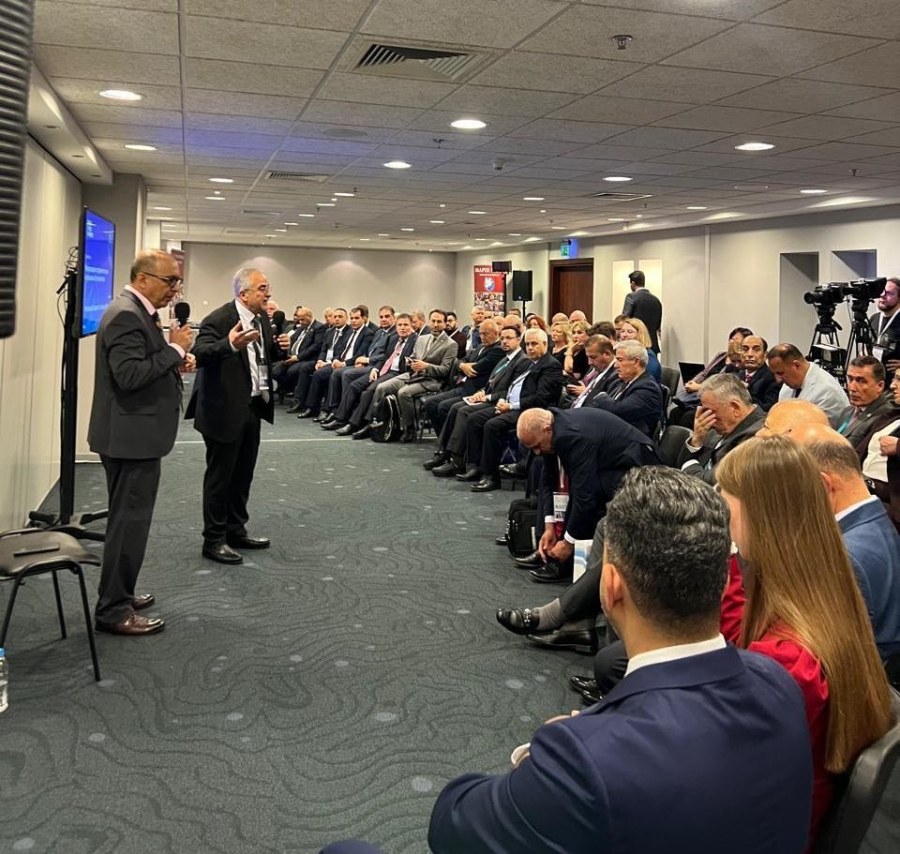 عمّان الأهلية تشارك في القمة العالمية