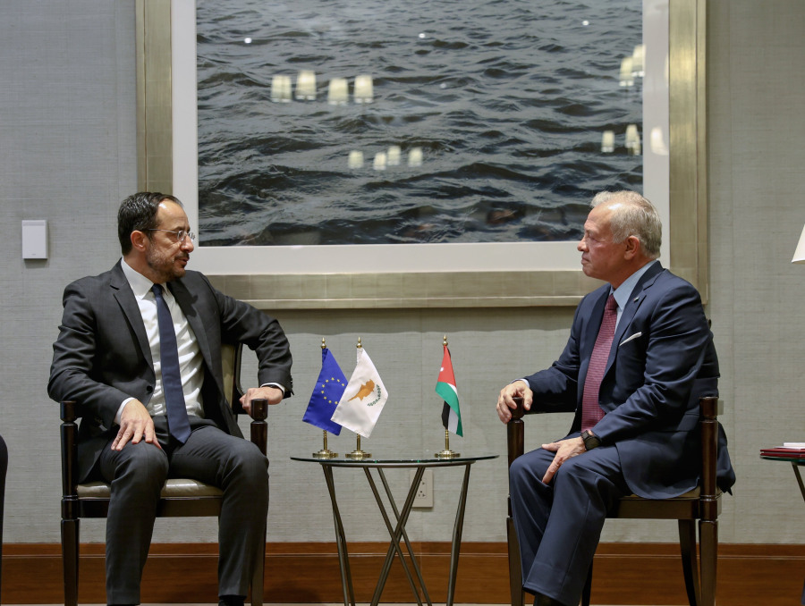 الملك يلتقي الرئيسين القبرصي والفنلندي ورئيس