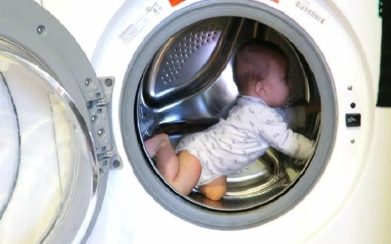 الكويت.. الإعدام لخادمة قتلت رضيعا بوضعه