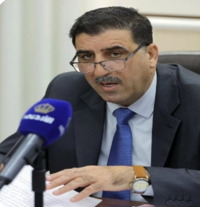 القبلان يطالب بالمساواة في مكرمة أبناء