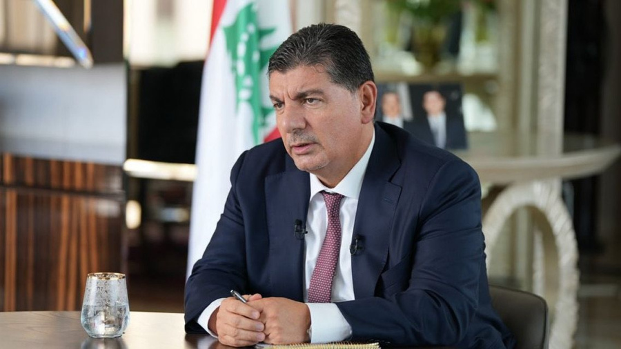 هل يدخل رجل الأعمال اللبناني الحريري