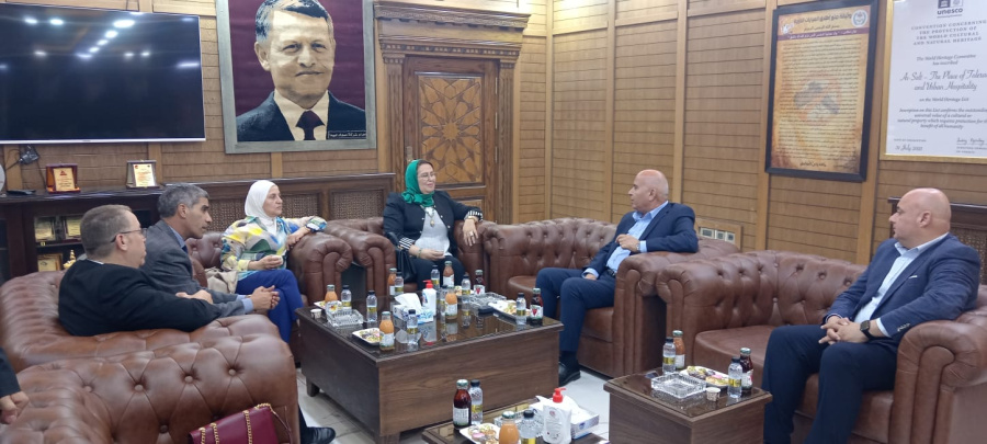 بحث إطلاق مبادرة توأمة بين مدن