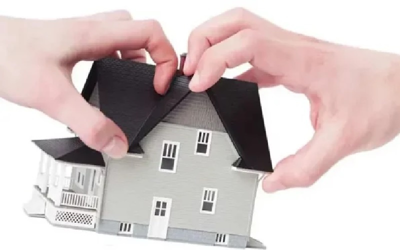 حكم من باع أملاكه قبل موته