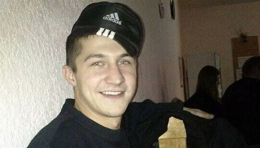 يجبر مغتصب ابنته على حفر قبره..