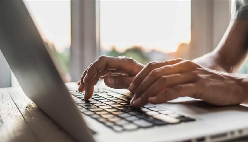 تغيير الوظيفة من أسباب الصداع والأرق