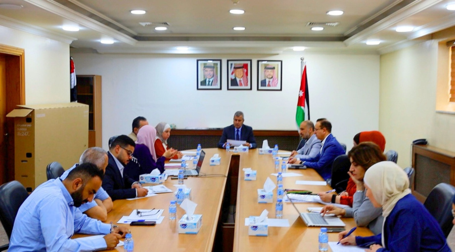 وزير الطاقة يتابع أولويات رؤية التحديث