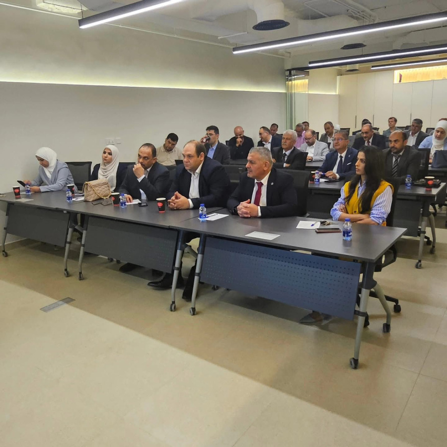 انتاج تبحث مع أساتذة جامعات أردنية