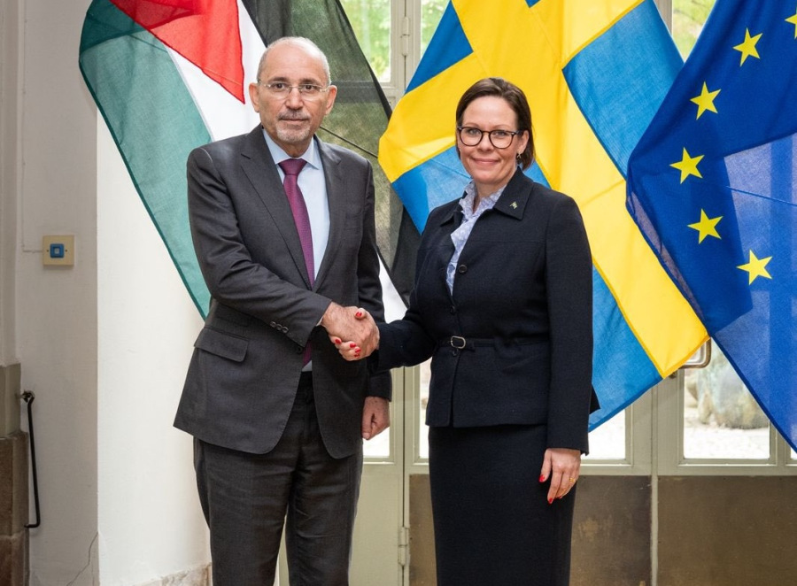 الصفدي يلتقي في ستوكهولم نظيرته السويدية