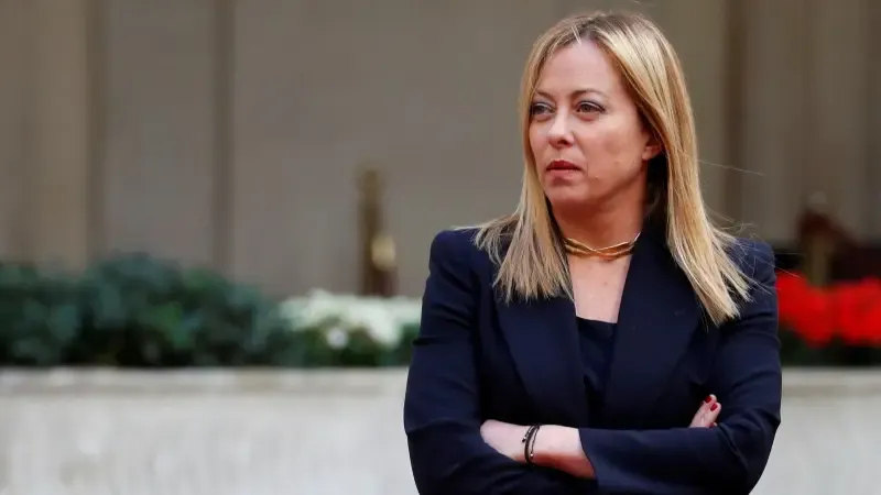 إحالة رئيسة وزراء إيطاليا مع وزيرين