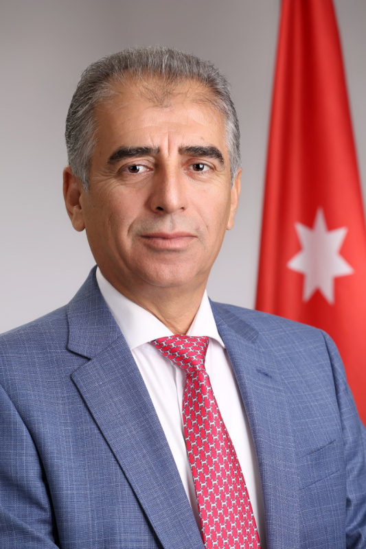 الزعبي يطالب بمنح قطاع تجارة الكهربائيات