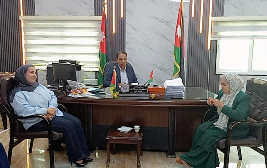 مدير تربية الموقر يترأس اجتماع لجنة