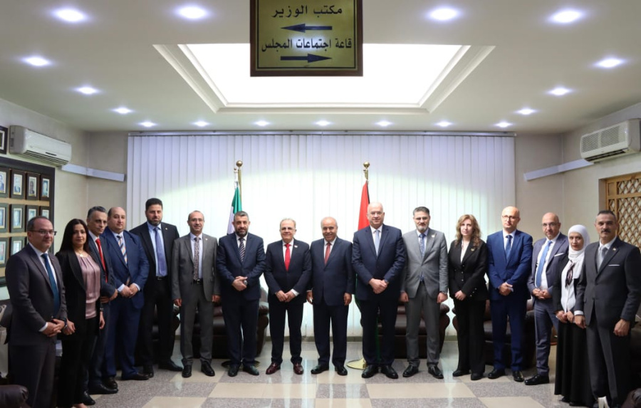 وفد سوري يجري مباحثات في الأردن