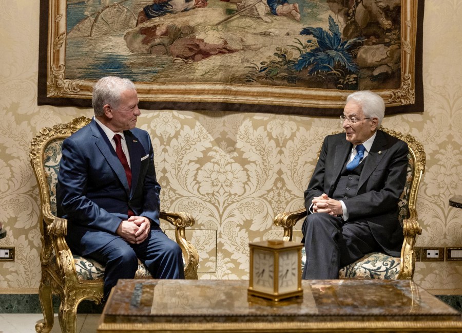 الملك والرئيس الإيطالي يعقدان لقاء في