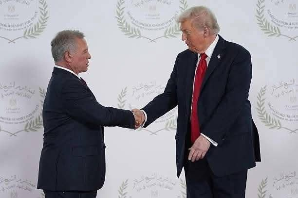 عمرو يكتب: المصافحة التي قالت الكثير..