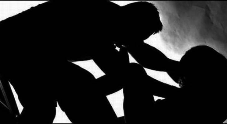 صراخ سيدة يفشل محاولة سرقة عنيفة..