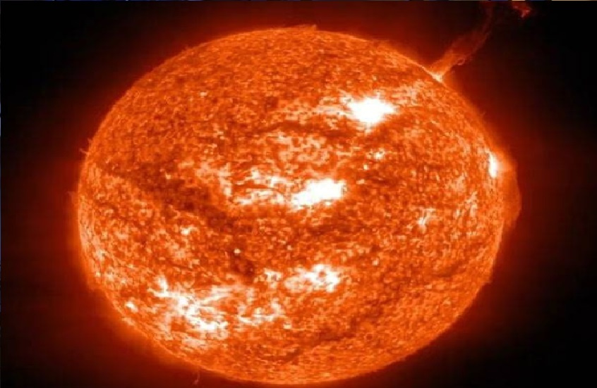 عاصفة شمسية رباعية قوية تهدد الأرض