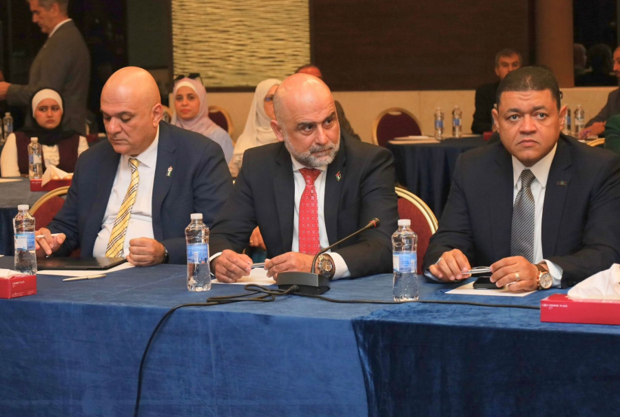 وزارة الطاقة تبحث مسودة تحديث استراتيجية