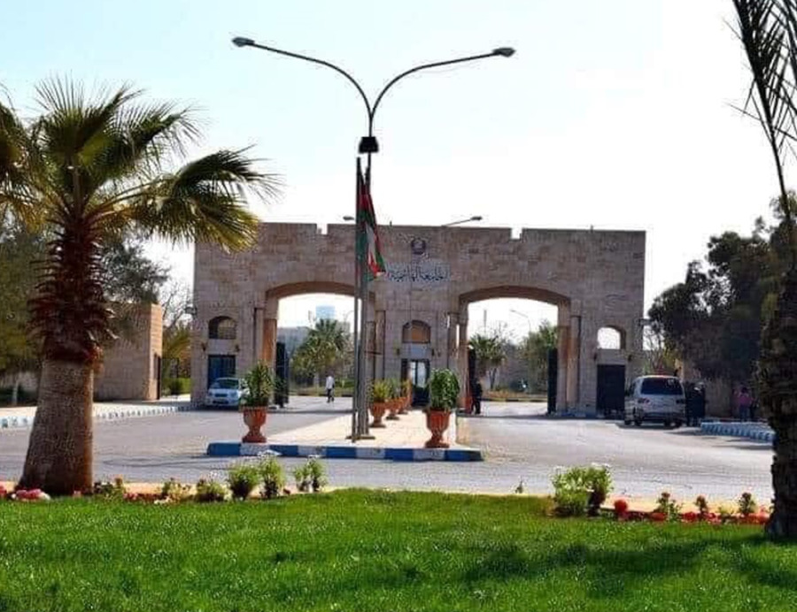 الجامعة الهاشمية تبحث التعاون مع 13