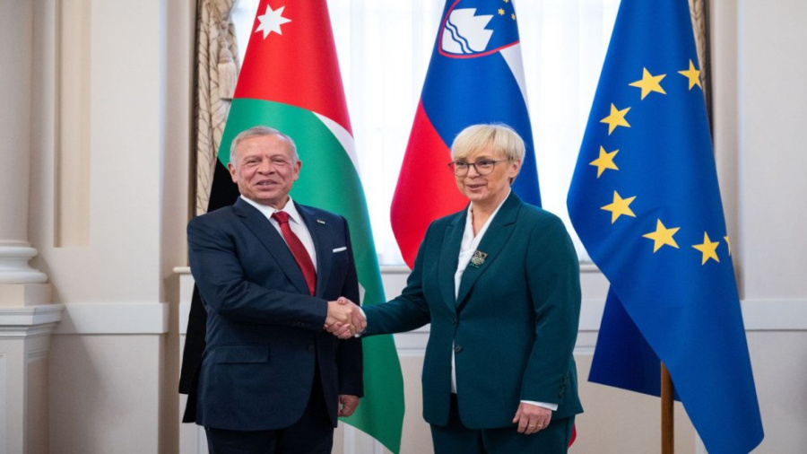 الملك ورئيسة سلوفينيا يبحثان علاقات الصداقة