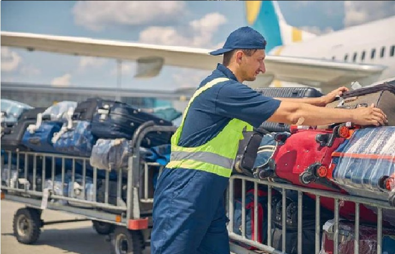 أسرار السفر بالطائرات.. هذه الحقيبة الوحيدة