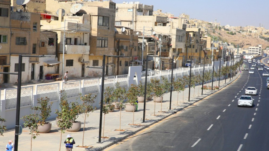 أمانة عمّان تباشر أعمال توسعة شارع