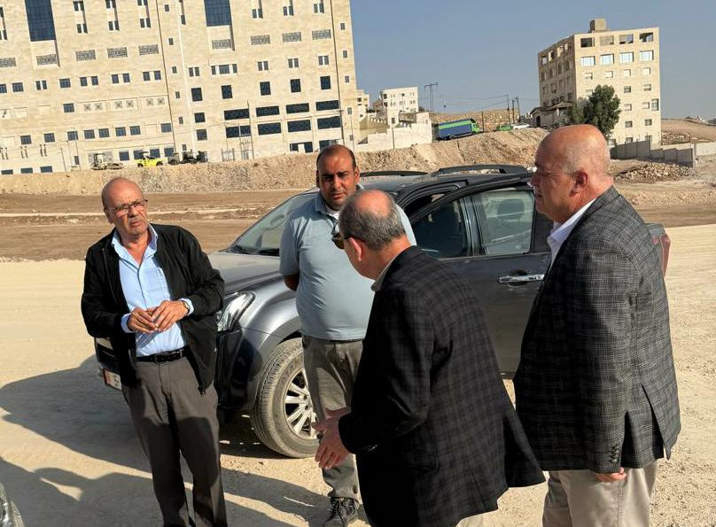 المصري: نعمل على توفير مواقف اضافية