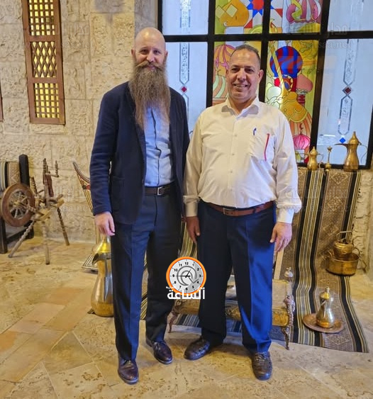 أين تناول السفير الأمريكي الجديد هولتسنايدر