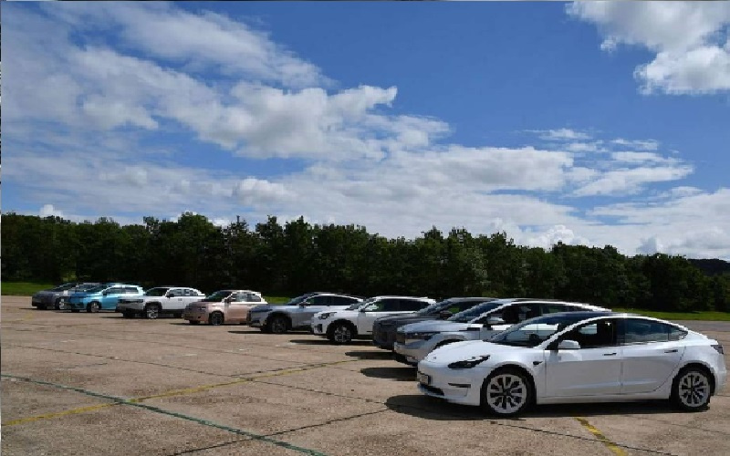 تجربة مبتكرة.. السيارات الكهربائية تزود المنازل