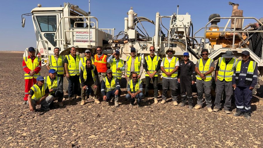 وزير الطاقة يتفقد أعمال المسح الزلزالي