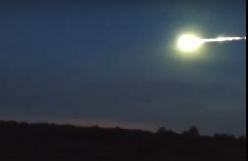 ماهية الجسم المضيء الذي ظهر في