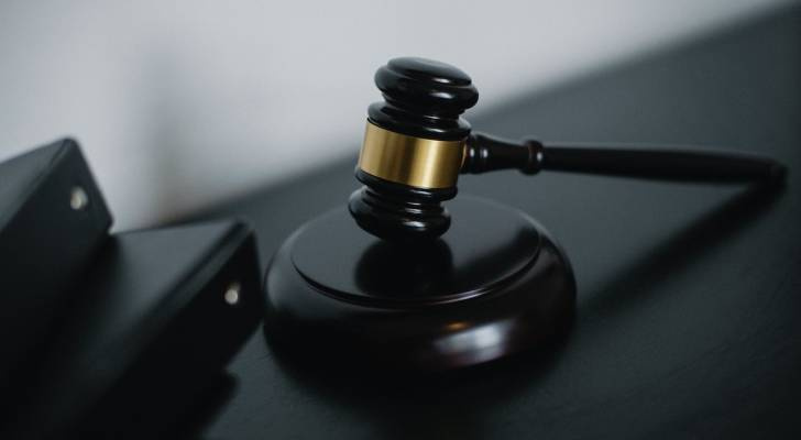 جنايات عمان تقضي بالحبس سنة لمتهم