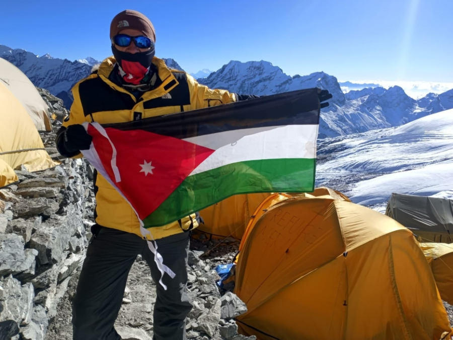 رحالة أردنيون يطوّعون التكنولوجيا الرقمية في