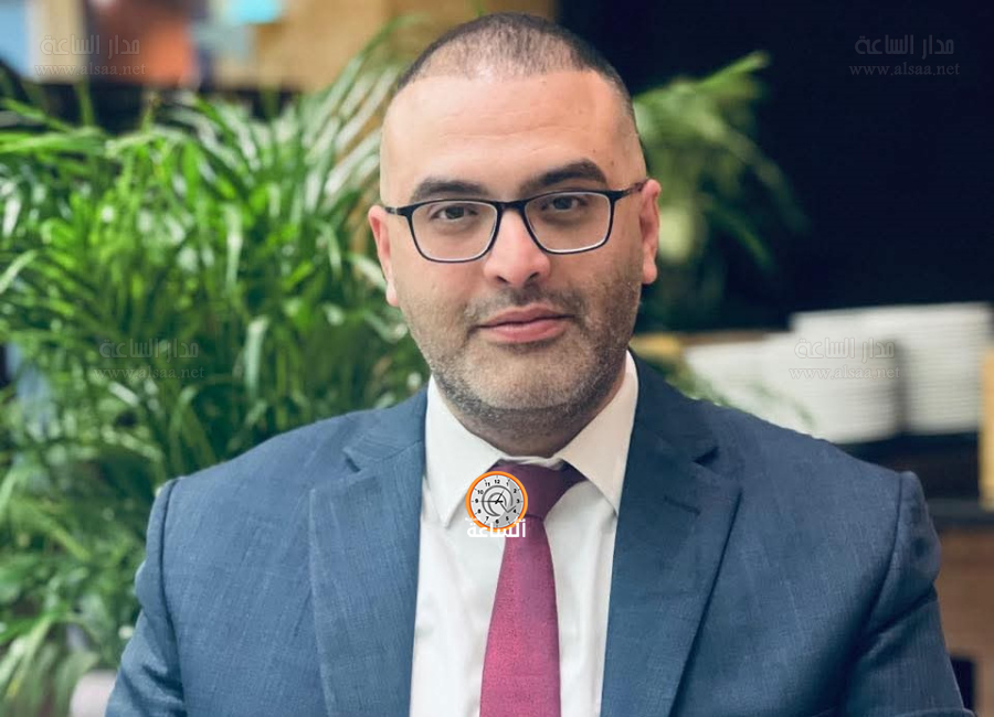 الشملتي يهنئ الملازم السرطاوي بمناسبة زفافه