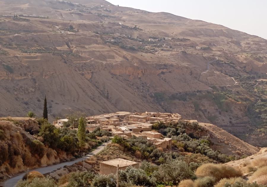 مواطنون يطالبون بترميم المباني التراثية في