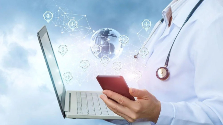 وباء المعلومات على المنصات.. أطباء مزيفون