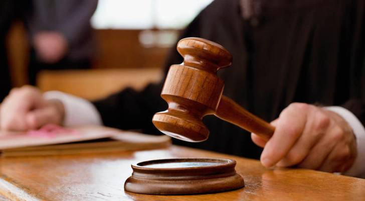 جنايات عمان: سجن سائق حكومي حوّل