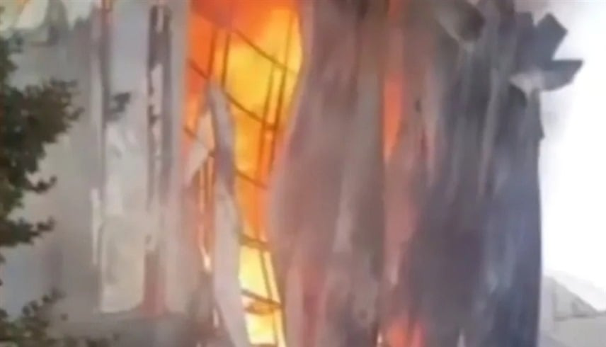 في تركيا.. حريق مستودع عطور ضخم