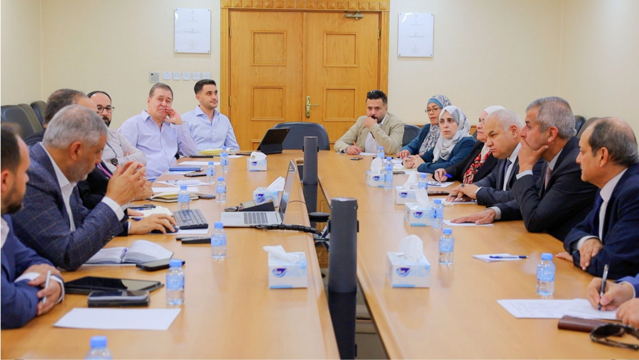 الطاقة والعمل تبحثان تعزيز التعاون لتطوير