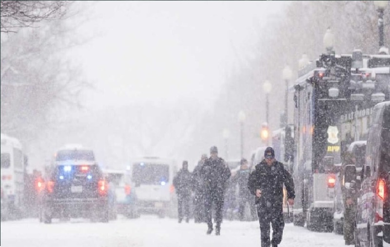 إعصار ثلجي يضرب أمريكا تحذيرات عاجلة