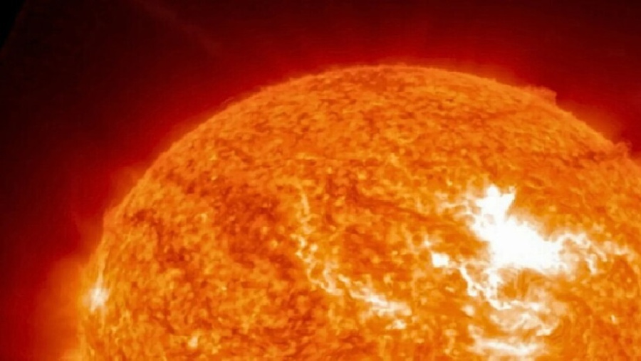 العاصفة الشمسية الكبرى: أقوى توهج في