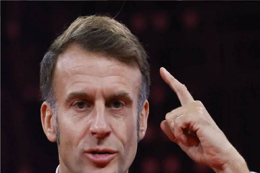 ماكرون يطلق صفارة الإنذار: حرب اليوم