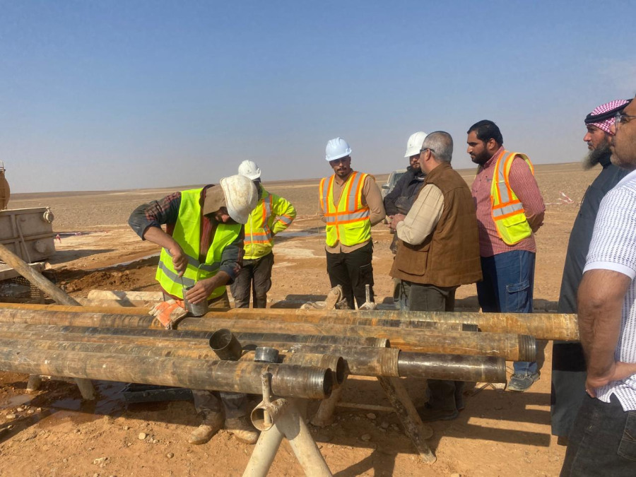 الخرابشة يتفقد أعمال الاستكشاف والتنقيب عن