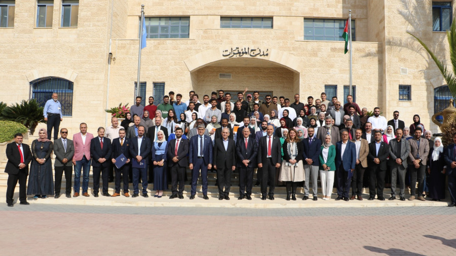 جامعة الزرقاء تنظم يوما علميا حول