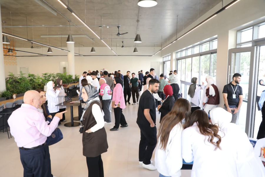 كلية الصيدلة في جامعة الشرق الأوسط