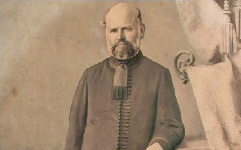 اكتشف المرض.. . فقتله