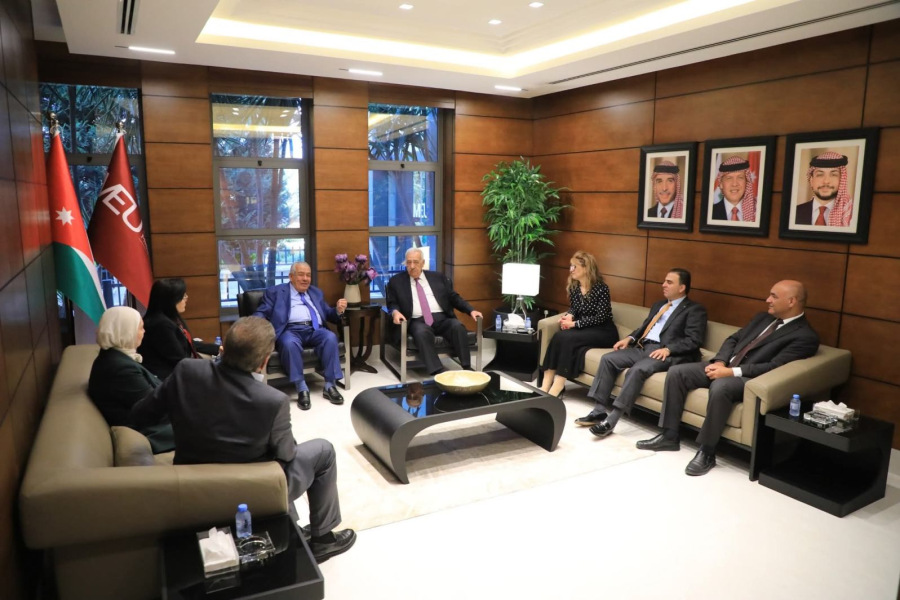 عبد الرؤوف الروابدة في حوارات الشرق